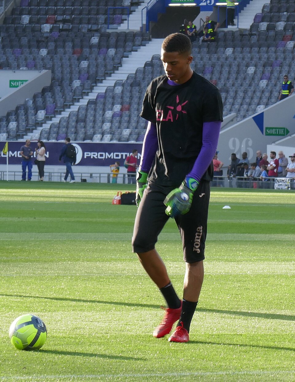 Alban Lafont, press photo
