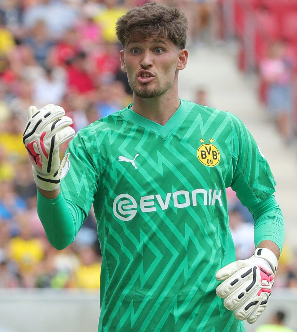 Gregor Kobel, press photo