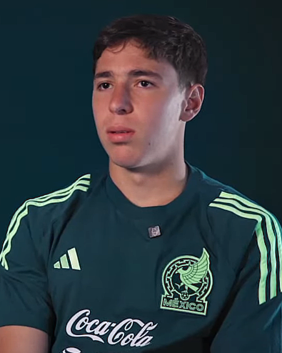 Mateo Chávez, press photo